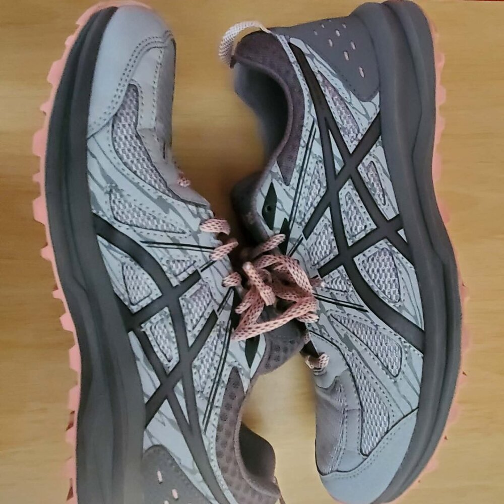 ASICS Gray & Pink - Picture 10 of 11